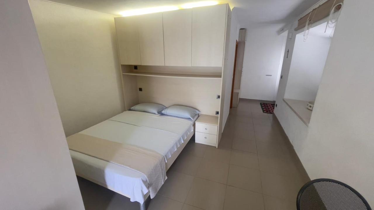 Ferienwohnung Arbe Downtown Rab Town Exterior foto