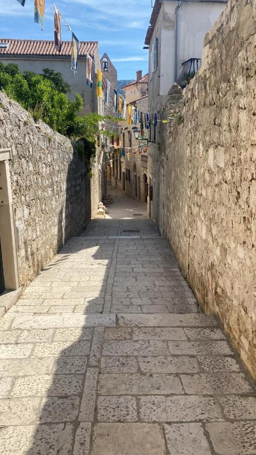 Ferienwohnung Arbe Downtown Rab Town Exterior foto