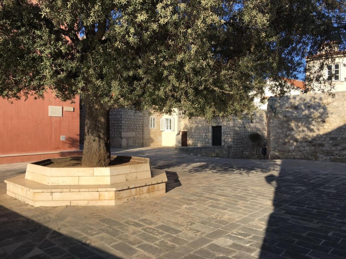 Ferienwohnung Arbe Downtown Rab Town Exterior foto